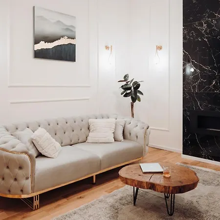 Fabulous And Fancy Center Designer * Cluj-Napoca