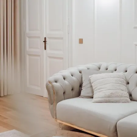 Fabulous And Fancy Center Designer Cluj-Napoca