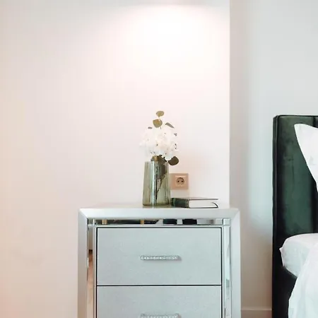 Fabulous And Fancy Center Designer Cluj-Napoca