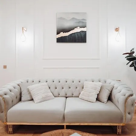 Fabulous And Fancy Center Designer