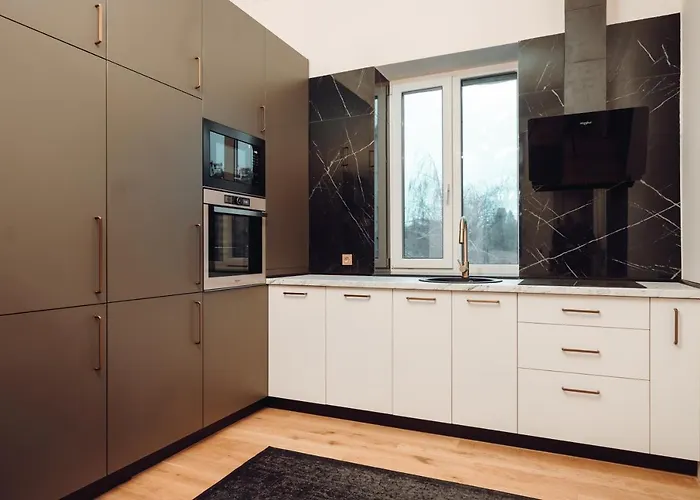 Apartman Fabulous And Fancy Center Designer