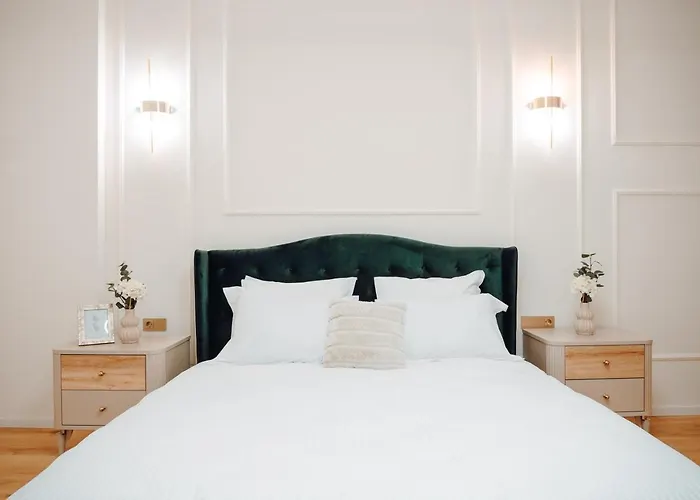 Apartman Fabulous And Fancy Center Designer *