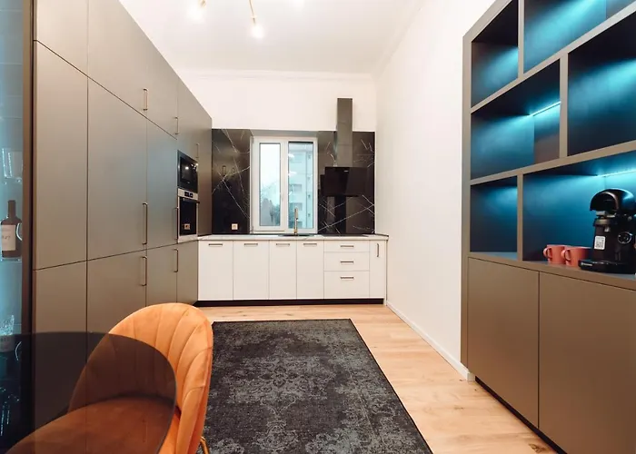 Apartman Fabulous And Fancy Center Designer